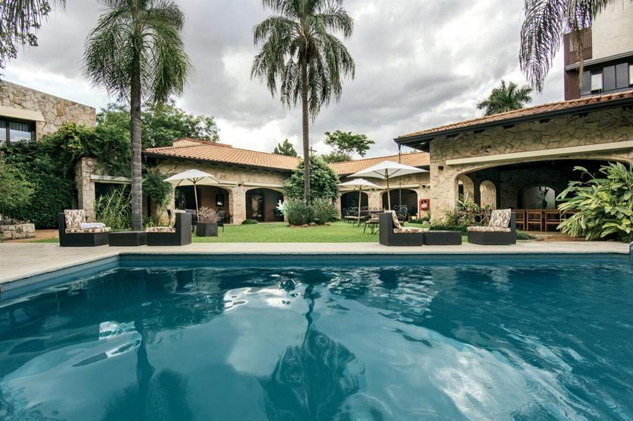 Las Lomas Casa Hotel อะซุนซิออง ภายนอก รูปภาพ