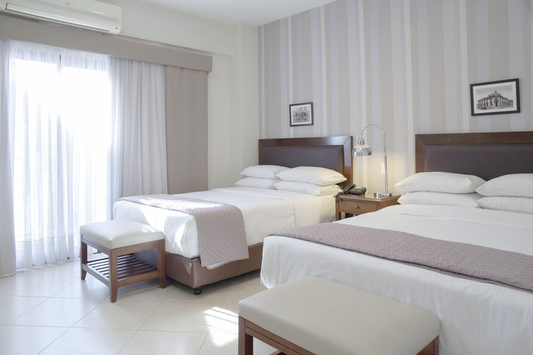Las Lomas Casa Hotel อะซุนซิออง ภายนอก รูปภาพ