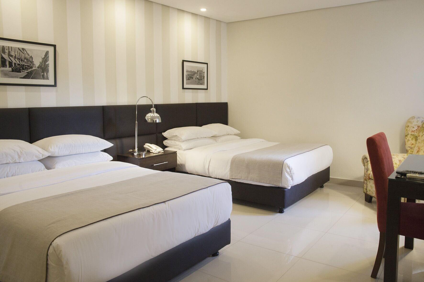 Las Lomas Casa Hotel อะซุนซิออง ภายนอก รูปภาพ