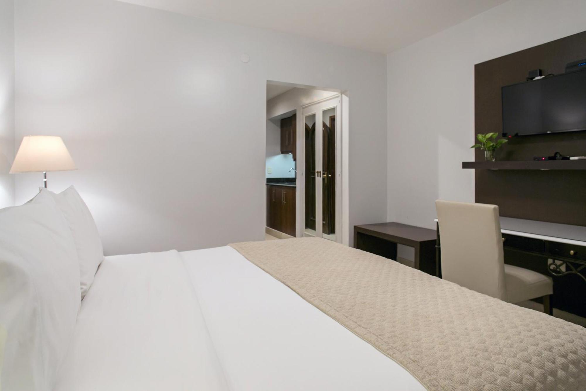 Las Lomas Casa Hotel อะซุนซิออง ภายนอก รูปภาพ