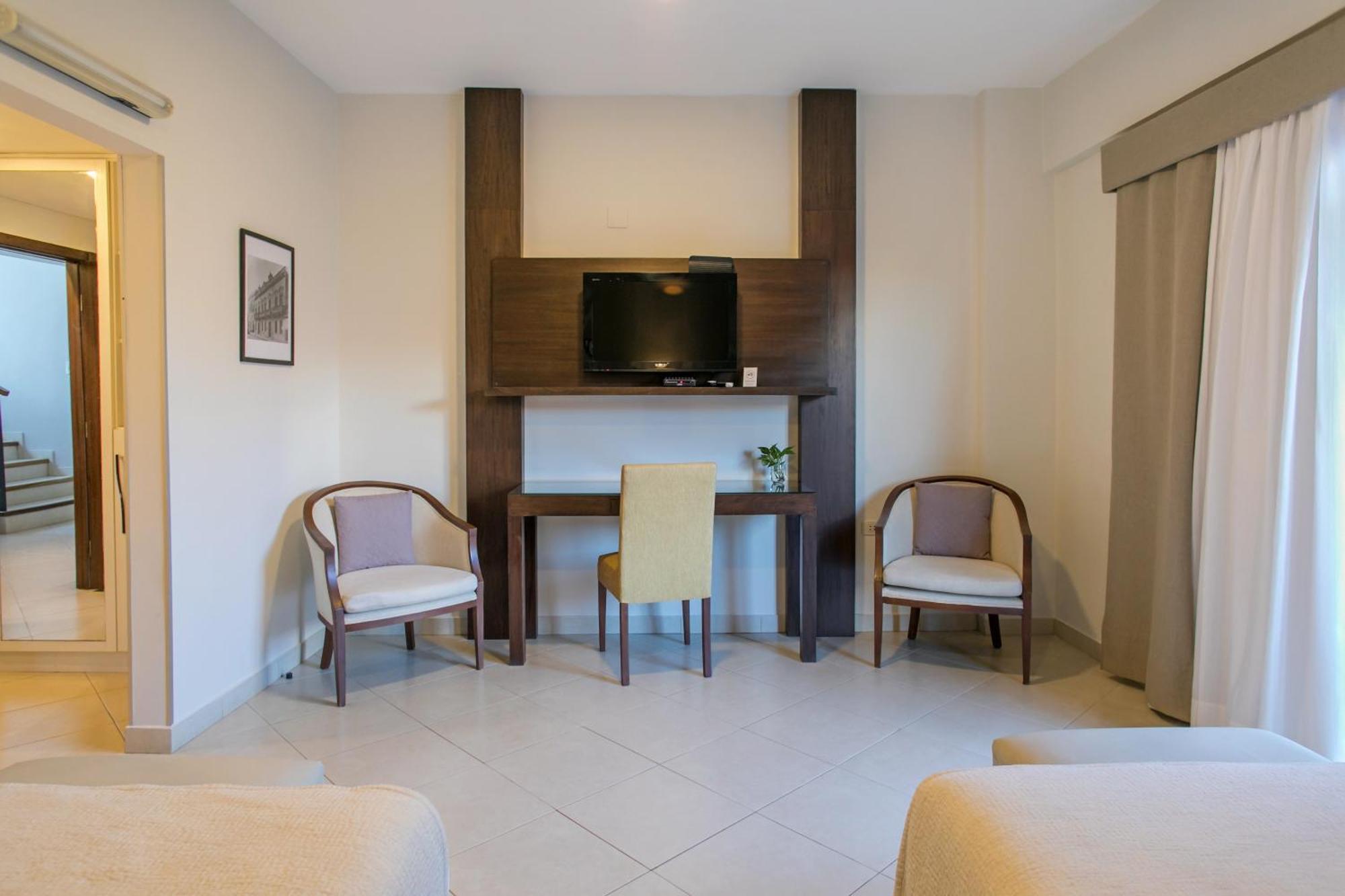 Las Lomas Casa Hotel อะซุนซิออง ภายนอก รูปภาพ