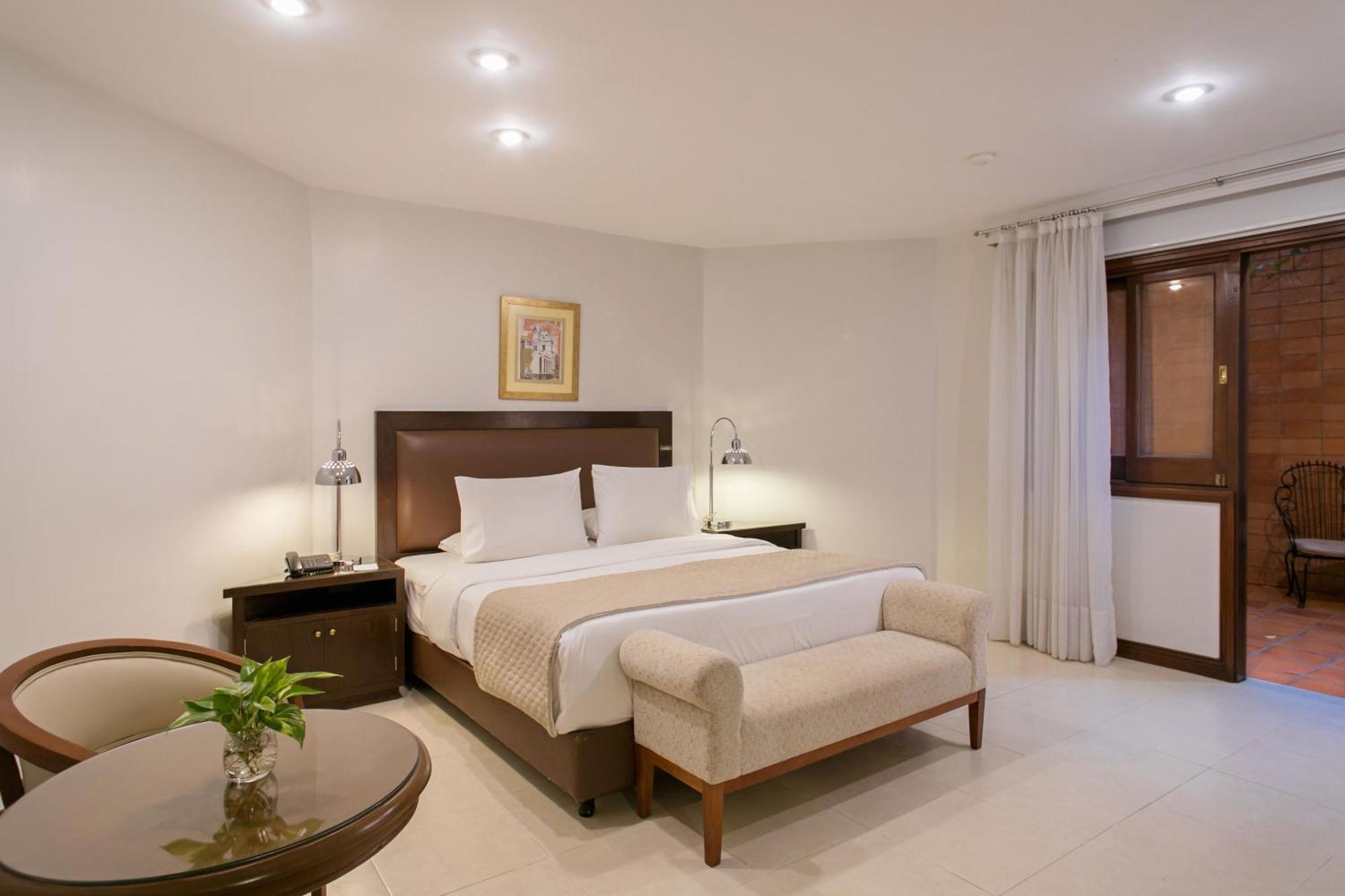 Las Lomas Casa Hotel อะซุนซิออง ภายนอก รูปภาพ
