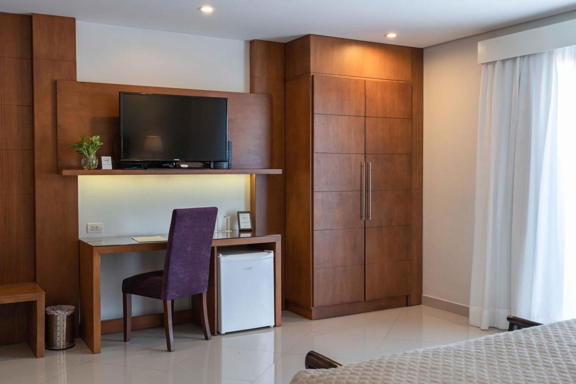 Las Lomas Casa Hotel อะซุนซิออง ภายนอก รูปภาพ