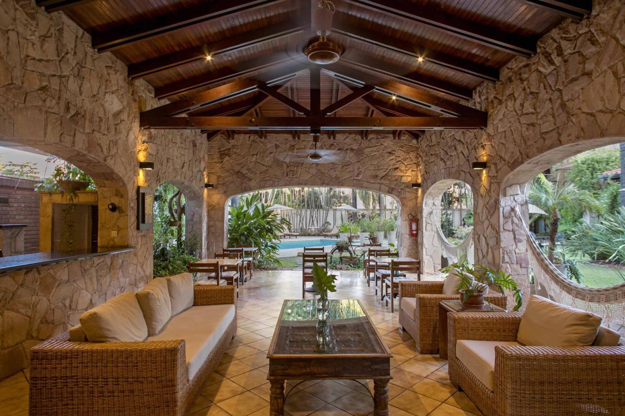 Las Lomas Casa Hotel อะซุนซิออง ภายนอก รูปภาพ