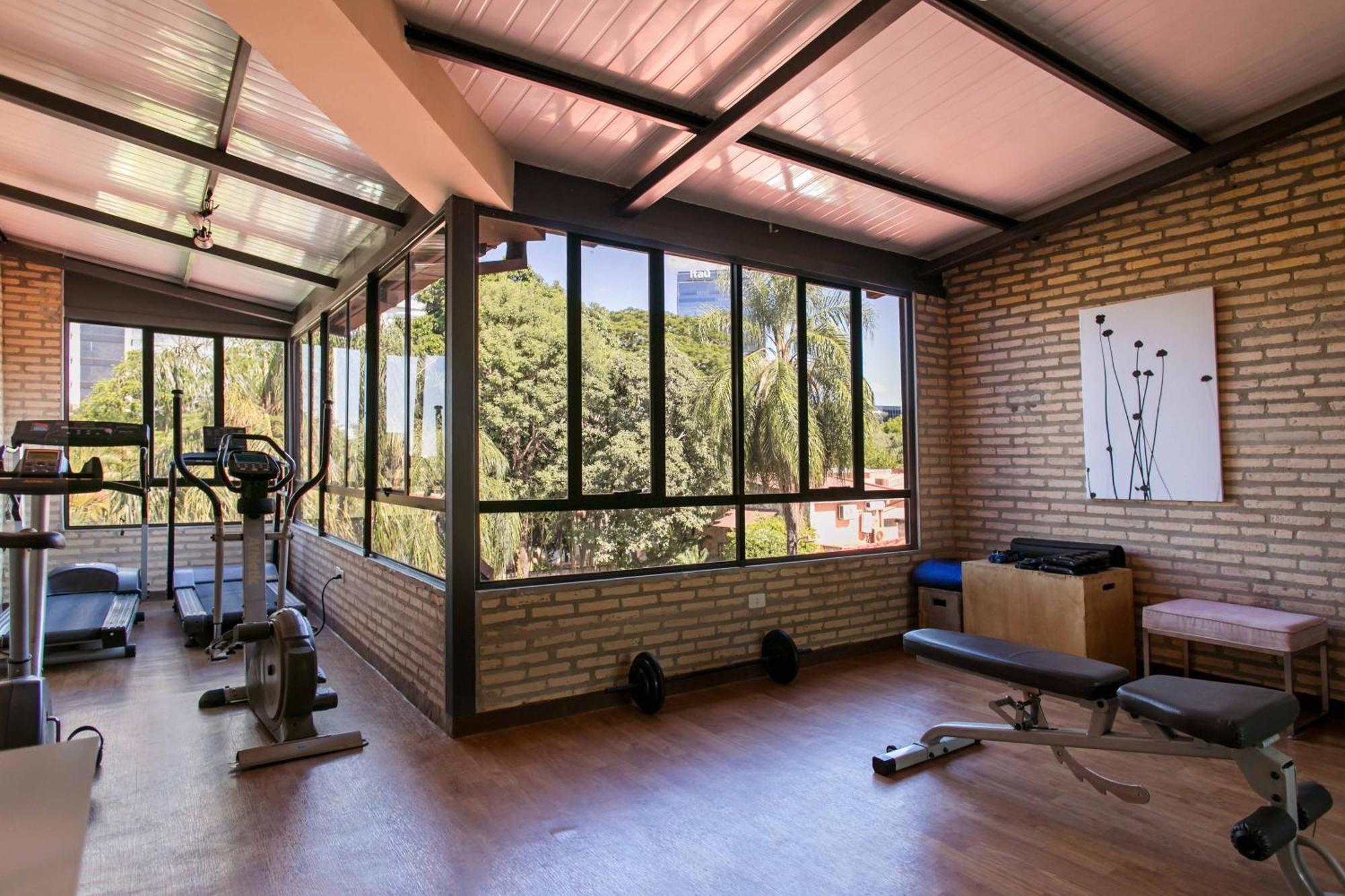 Las Lomas Casa Hotel อะซุนซิออง ภายนอก รูปภาพ
