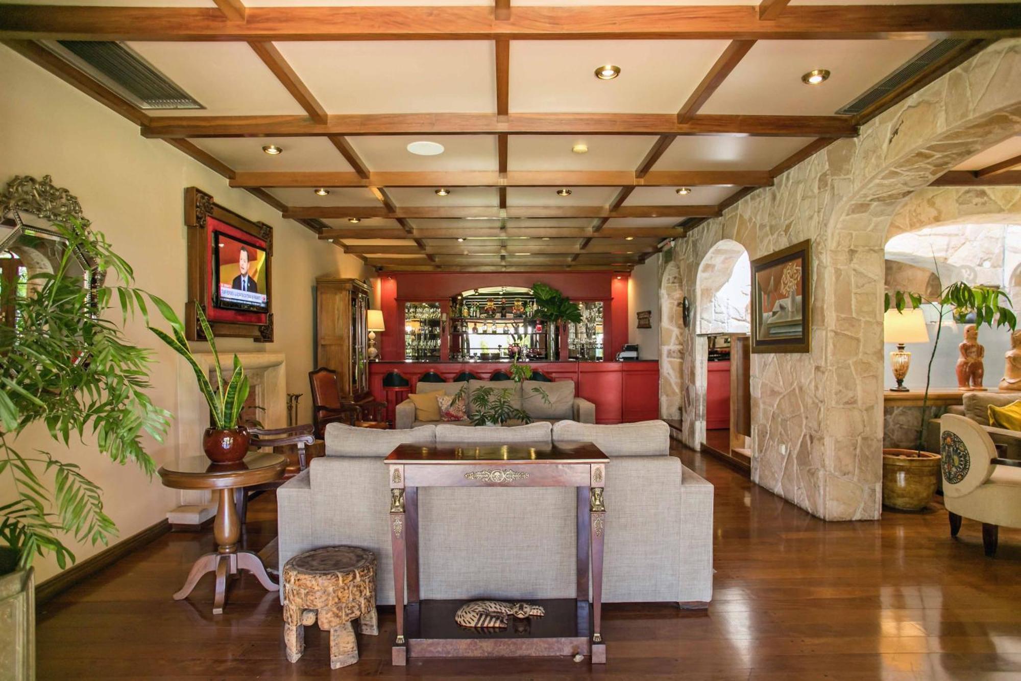Las Lomas Casa Hotel อะซุนซิออง ภายนอก รูปภาพ